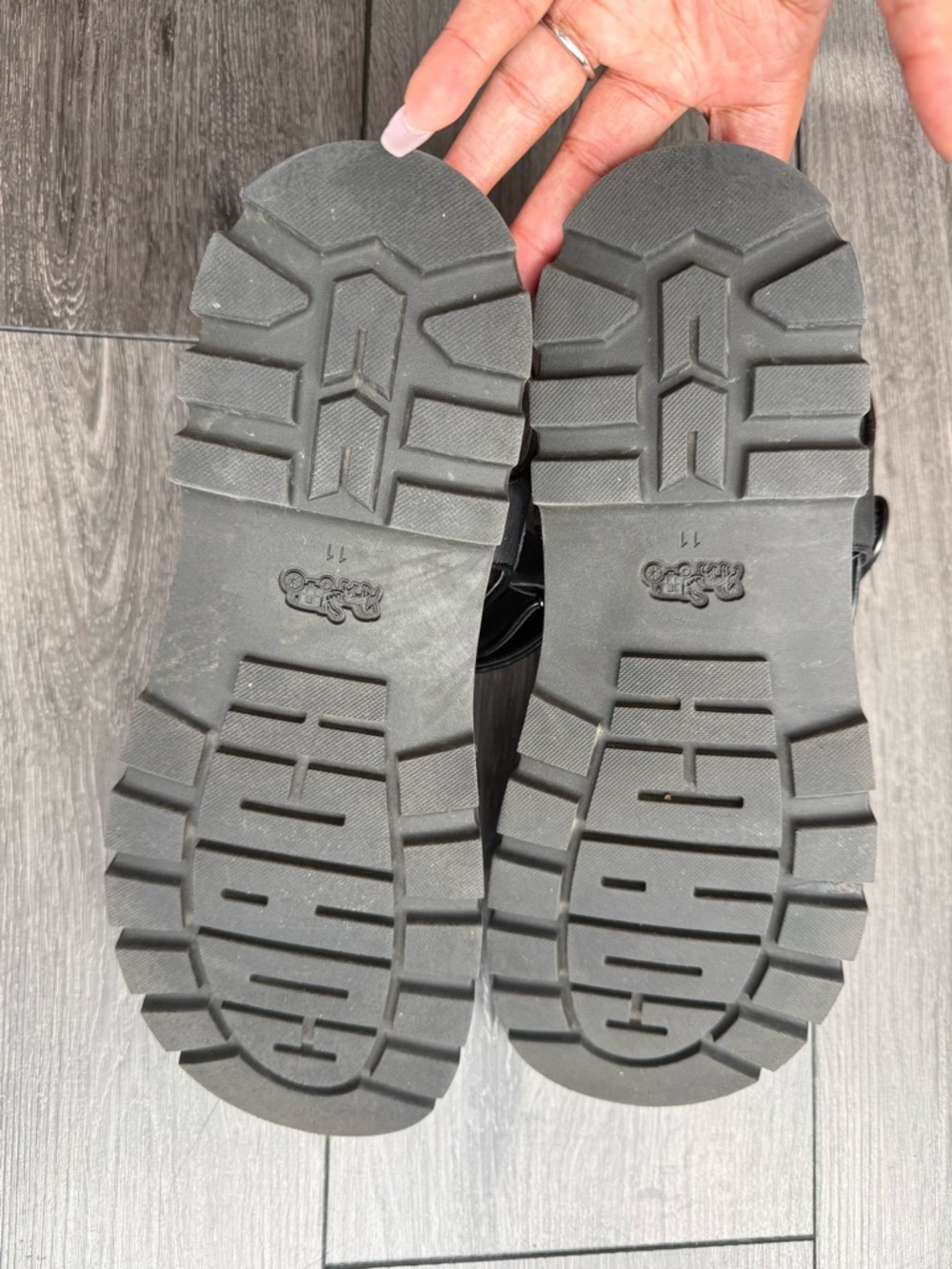 COACH Black Sporty Dad Sandals— Size 11 - Picture 6 of 7